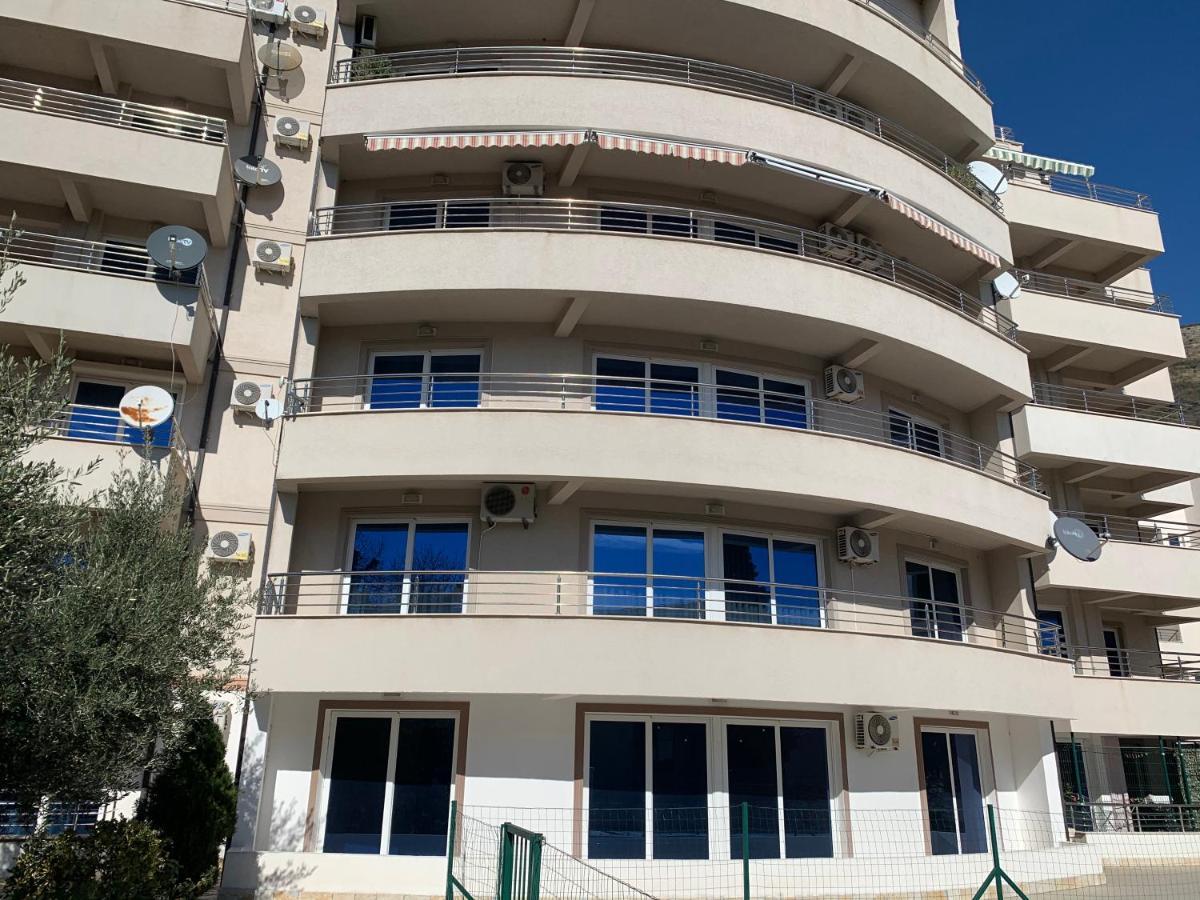 Apartment Liza Petrovac na moru Exterior foto